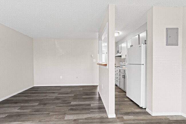 Foto del edificio - Royal Chateau Apartments