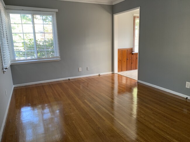 Livingroom - 8311 Fordham Rd