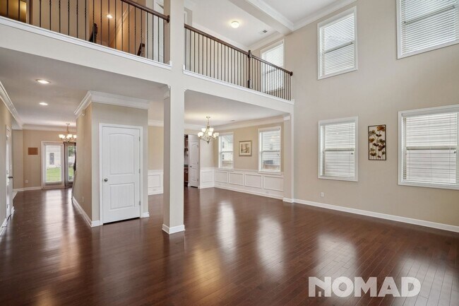 Building Photo - Spacious 5BR House in Cumming