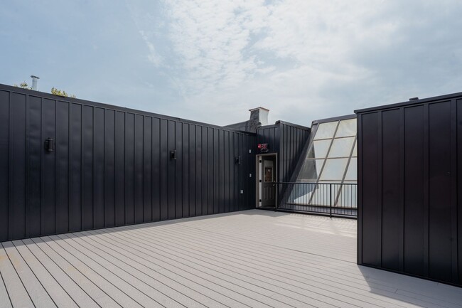 Foto del edificio - 102 W 6th St