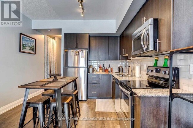 Photo du bâtiment - 7900 Bathurst St