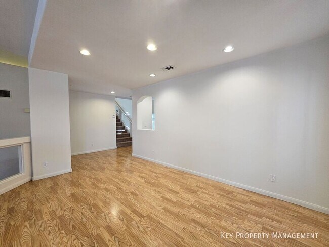 Building Photo - 3697 Ferndale Cove Dr