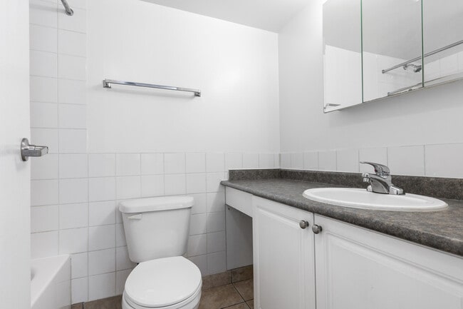 Building Photo - Nicola Place