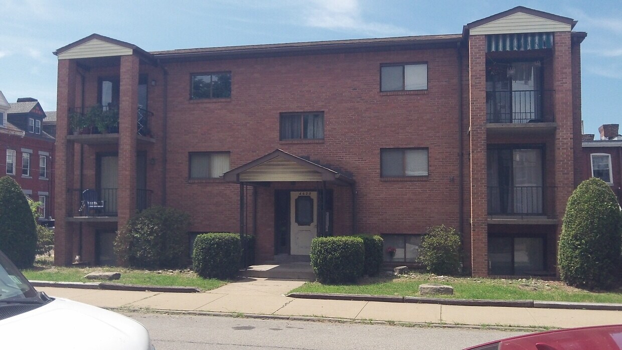 4633 Plummer St Unit 3, Pittsburgh, PA 15201 Apartments in Pittsburgh, PA