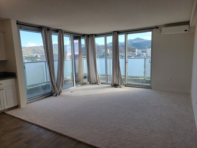 Foto del edificio - Split AC. Two Parking. Kakaako. (RRLLC)