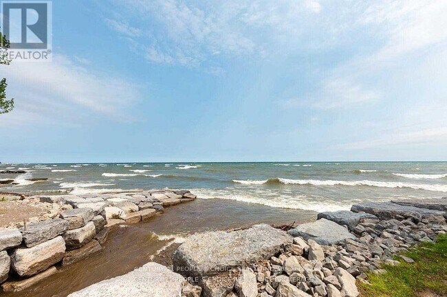 Photo du bâtiment - 3242 Shelburne Pl