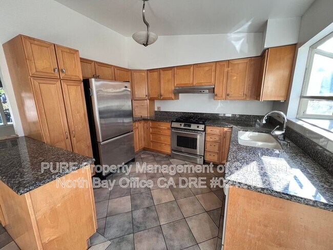 Foto del edificio - 1447 Quail Dr