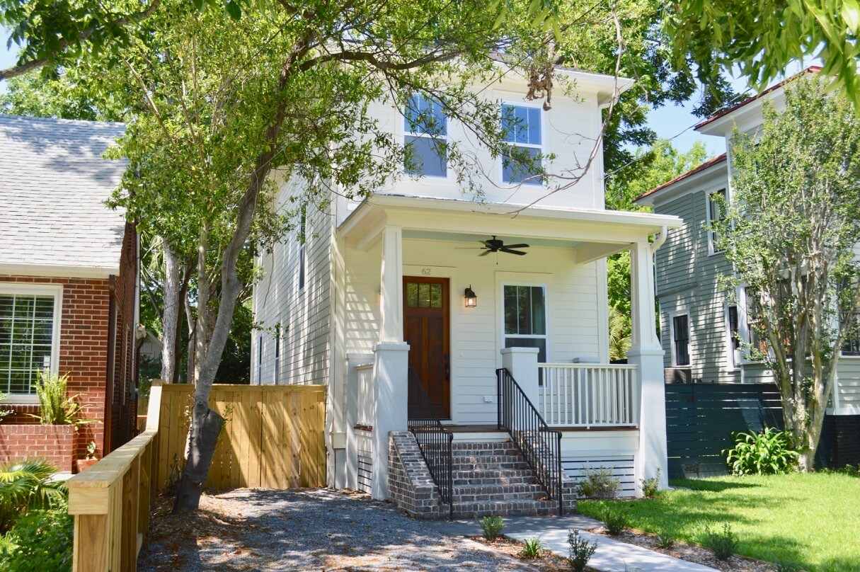 Primary Photo - 62 Poplar St