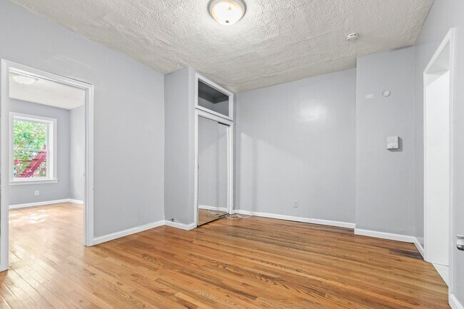 Foto del edificio - 5600 Hudson Ave