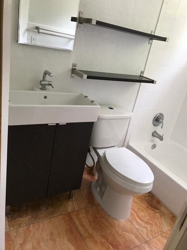 Foto del edificio - 5032 19th St N