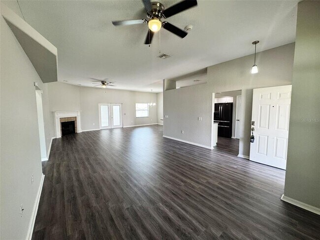 Building Photo - 346 Sterling Dr