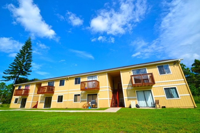 Building Photo - Villas at Agora Circle Condos