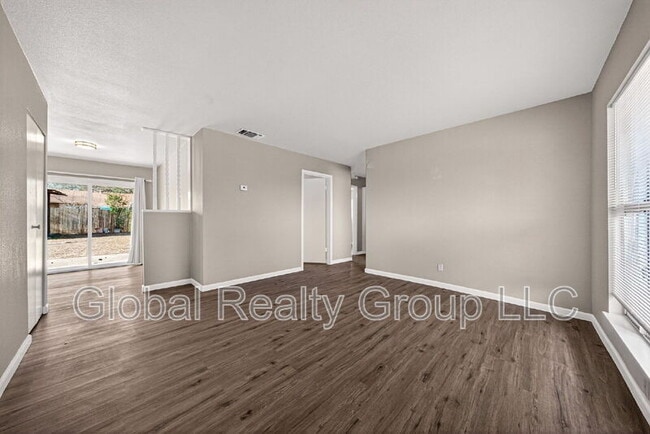 Building Photo - 301 Deborah Dr