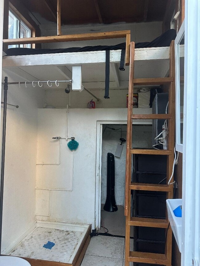 Building Photo - 4477 Sierra Dr