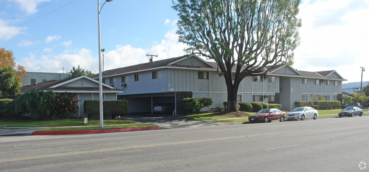 Foto del edificio - 207 E Navilla Pl