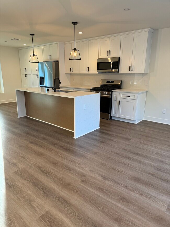 Foto del edificio - 10434 Baird Ave
