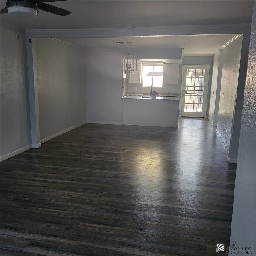 Foto principal - 2045 S 14th Ave