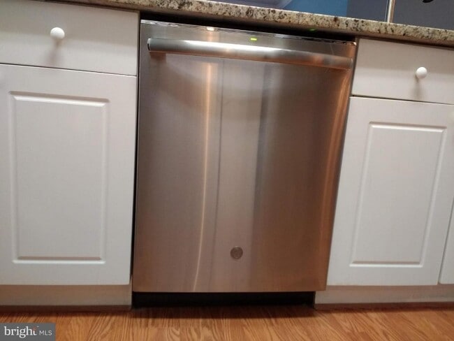 Foto del edificio - 4561 Strutfield Ln