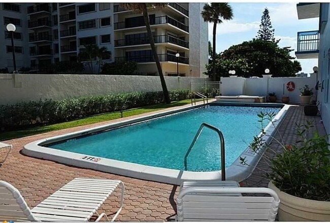 Foto del edificio - 1770 S Ocean Blvd