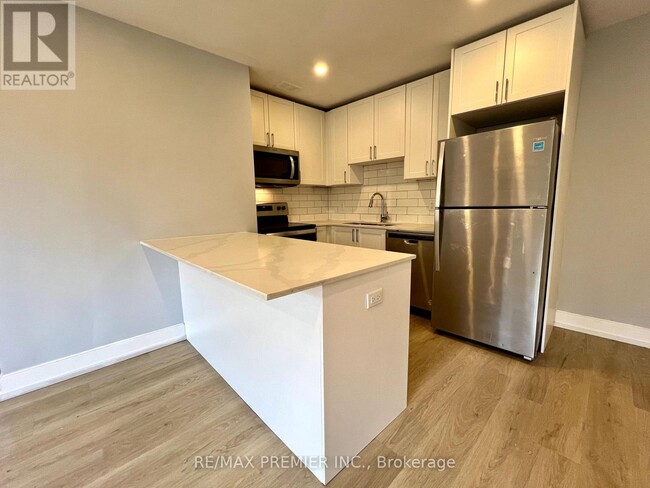 Building Photo - 3046-3046 Jaguar Valley Dr