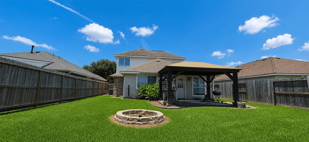 Building Photo - 29122 Foxingham Cir