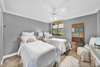 Building Photo - 10680 S Ocean Dr