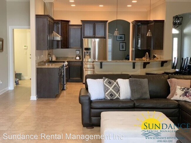 Building Photo - 4 br, 2.5 bath House - 725 Beach Drive