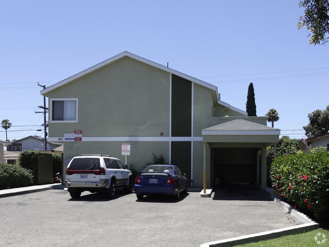 Building Photo - 821 S Claudina St