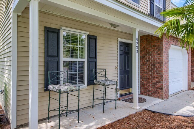 Building Photo - Easy Access to Everything North Charleston Has to Offer