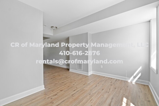 Building Photo - WAITLIST APPLICATIONS ONLY