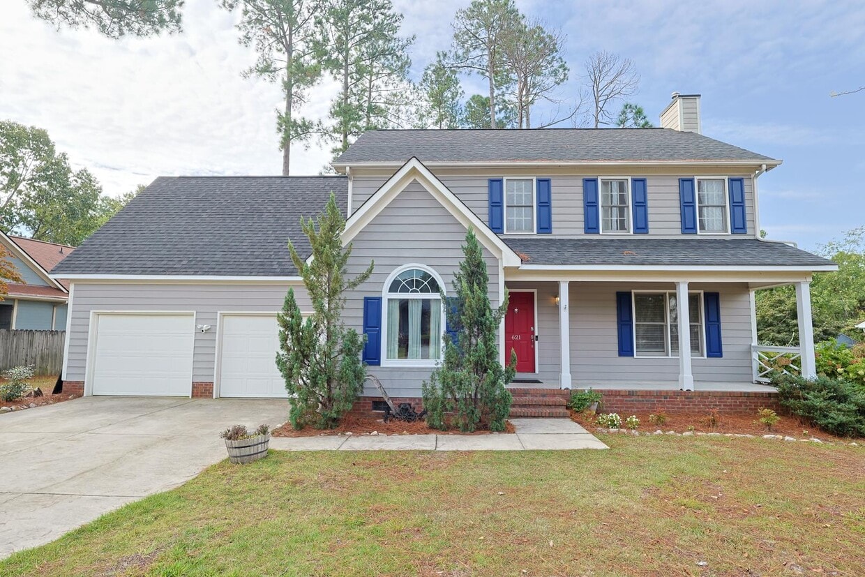 Primary Photo - 621 Spy Glass Dr