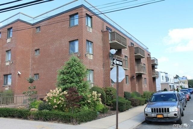 Building Photo - 66-15 69th St