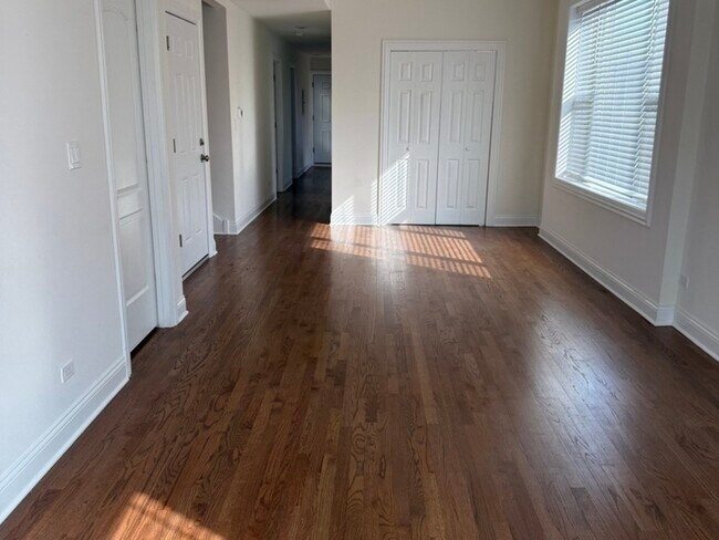 Foto del edificio - 4435 S Washtenaw Ave.