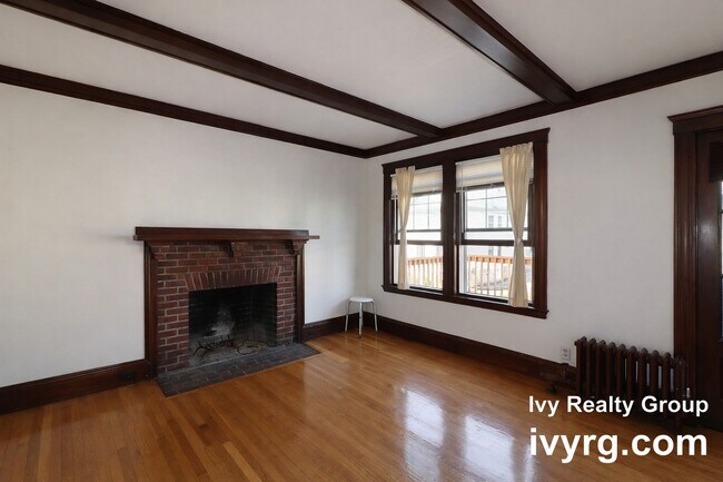 Foto del edificio - 28 Commonwealth Rd