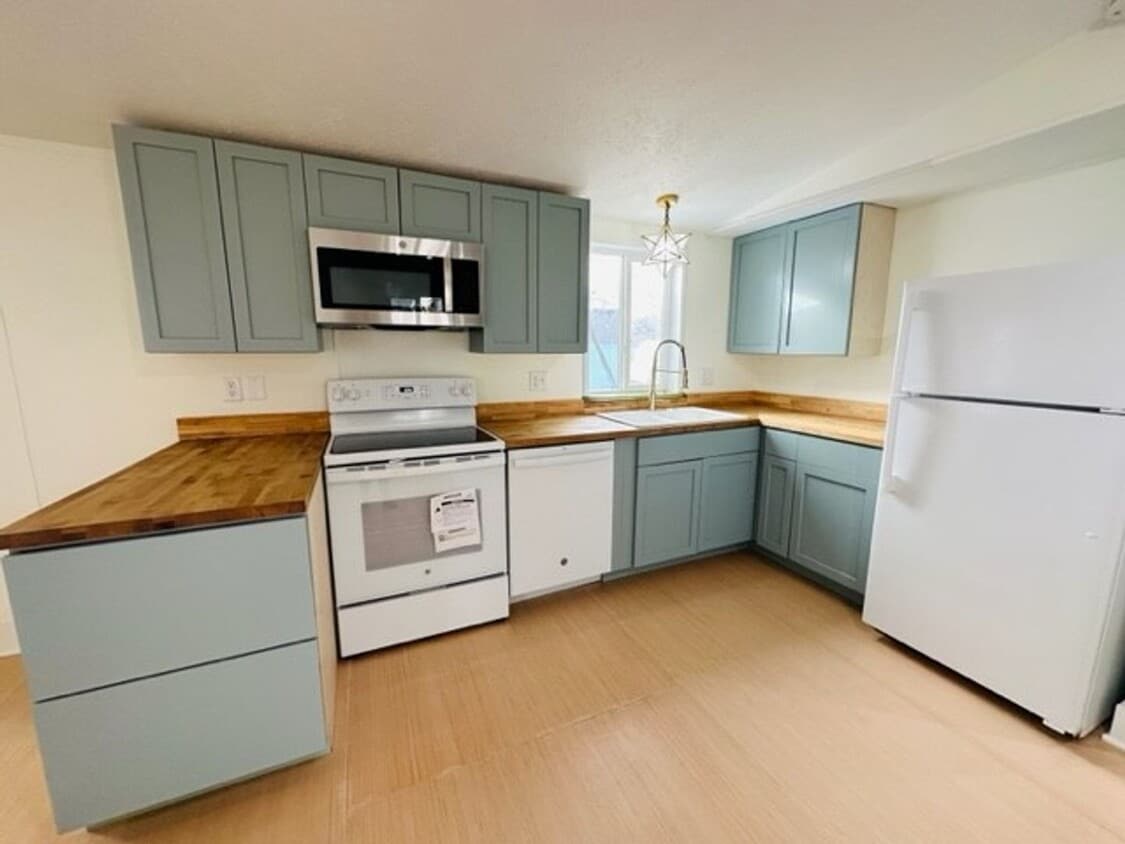 Primary Photo - Newly Remodeled 3 bed/2 bath in Hamilton