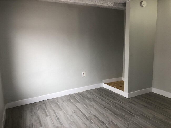 Foto del edificio - 5813 Evergreen Ave