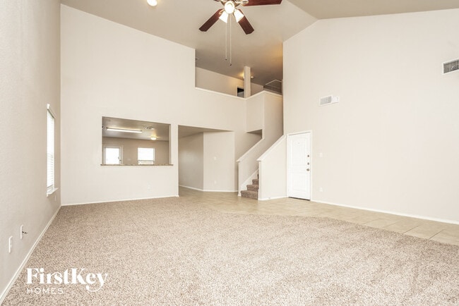 Foto del edificio - 2429 Hankinson Ln