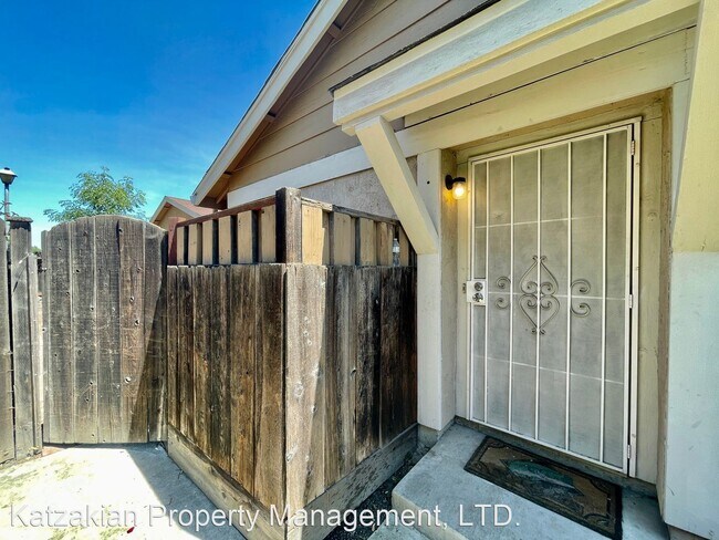 Foto del edificio - 2 br, 1 bath House - 7248 Tristan Circle