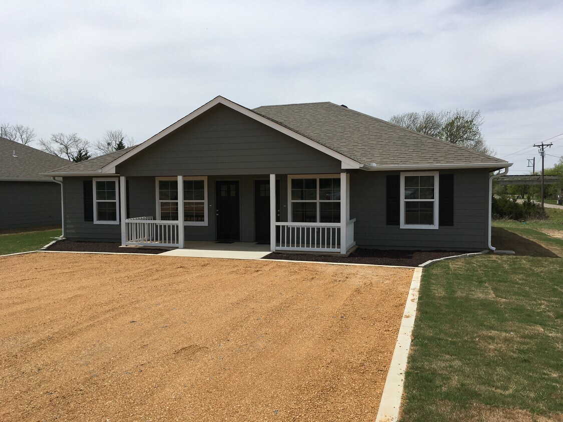 Foto principal - 16078 County Rd 3546