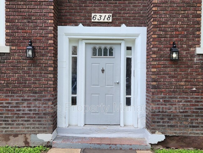 Foto del edificio - 6318 Cabanne Ave