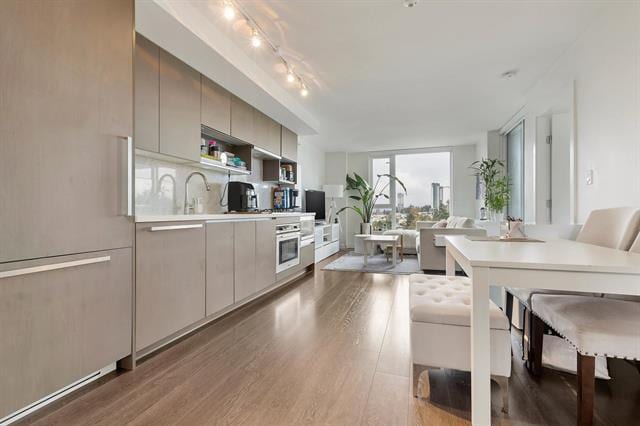 Building Photo - 1212-13696 100 Avenue