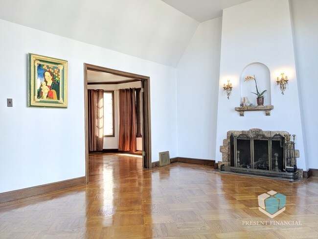 Foto del edificio - 471 Colon Ave
