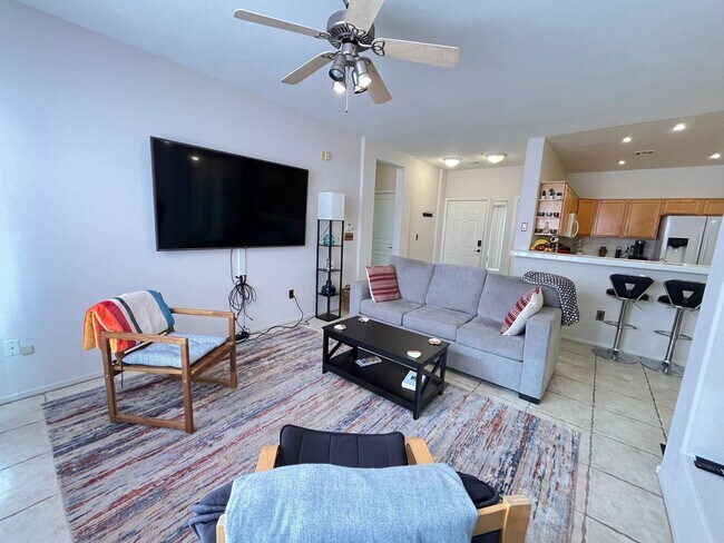 Foto del edificio - Summerlin Fully Furnished Condo on Golf Course!