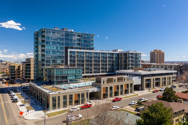 Building Photo - Lakehouse on 17th Condos