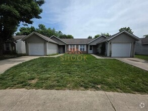 Building Photo - 2805-2807 Plaza Ln