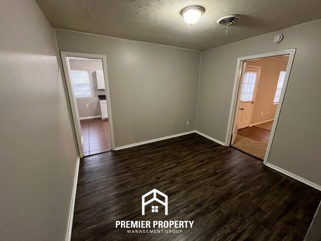 Foto del edificio - 2983 Cherry Rd