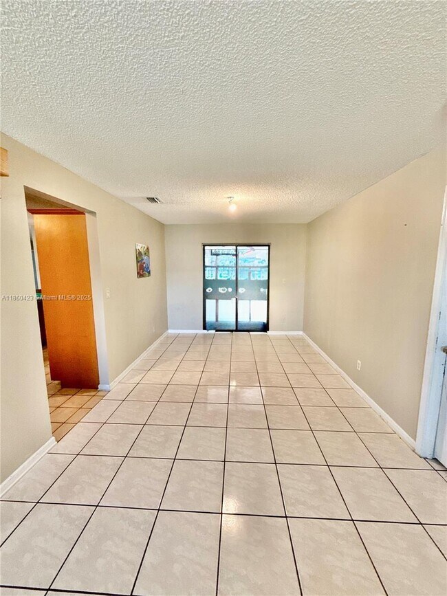 Building Photo - 7150 NW 46th St