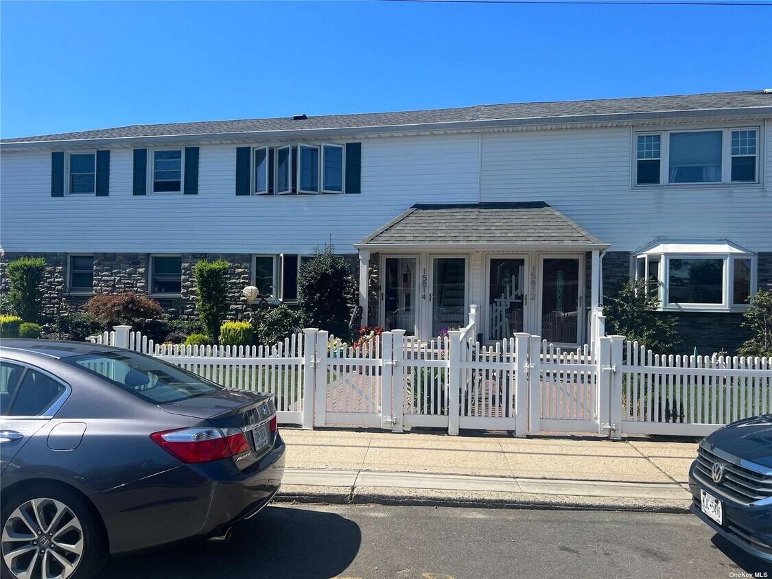 Foto principal - 158-14 103rd St