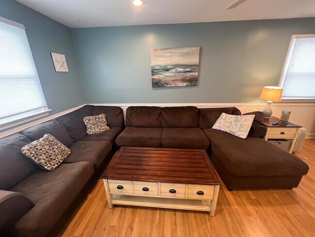 Foto del edificio - 406 N Dorset Ave