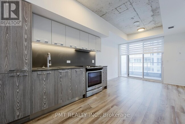 Building Photo - 30 Baseball Pl